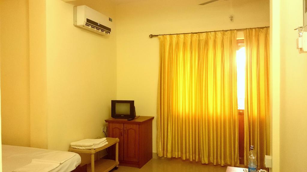 Saikunj Holiday Homes Candolim Zimmer foto